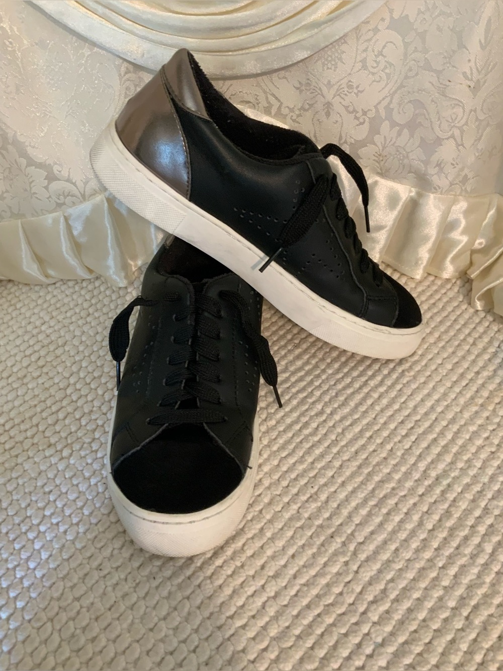 STEVE MADDEN